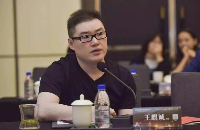 80后夫妻，白手起家，毕业十年赚百亿，把公司卖给了国企，为啥？