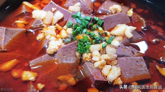 痛风就不能吃肉和鱼？医生教您烹饪技巧巧选食材去除食物嘌呤