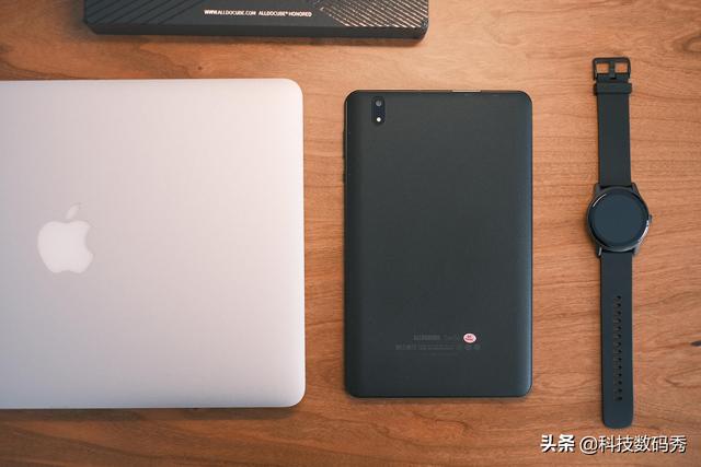 全职宝妈无法分身？酷比魔方Smile 1，8英寸掌上平板电脑替你解忧
