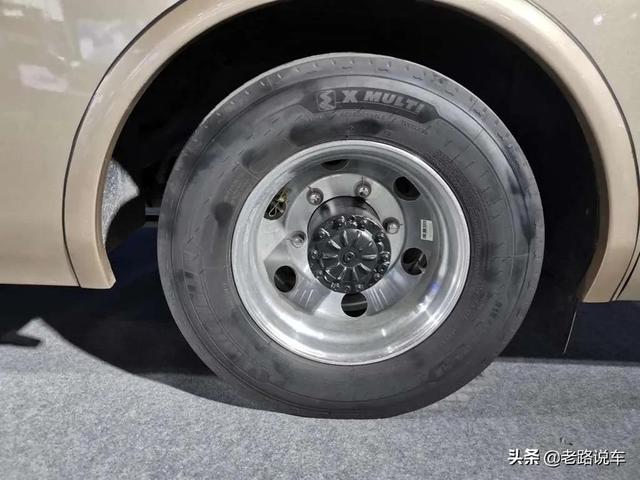 中巴车也可以很豪华——比亚迪C6纯电动客车