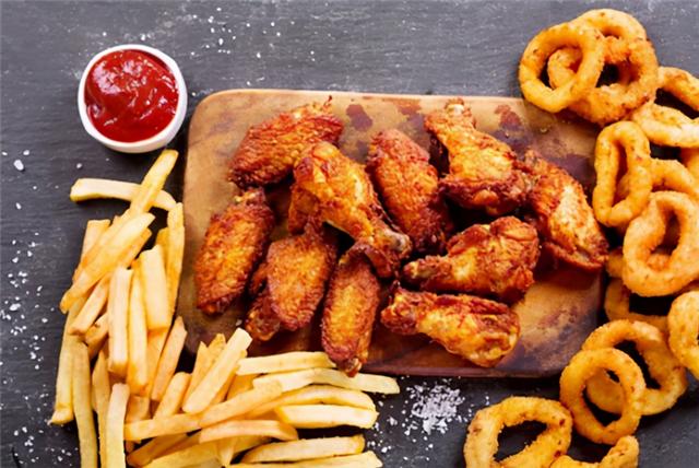 甲状腺结节患者不能吃鸡蛋？医生：若想结节好转，尽量别碰这3物