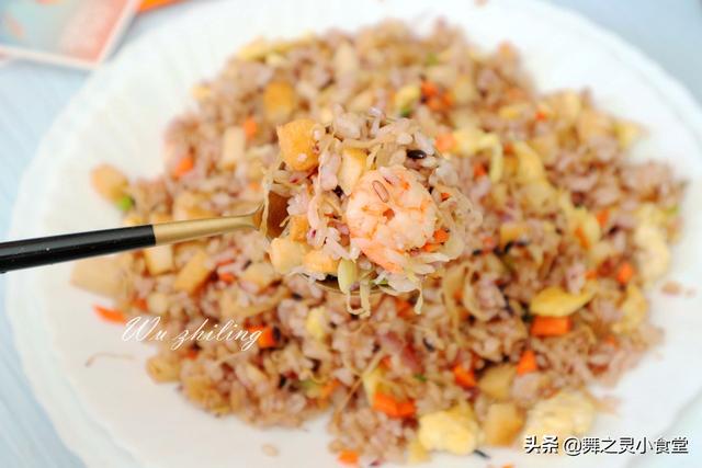炒米饭加上它，开胃爽口助消化，孩子一口气吃光了