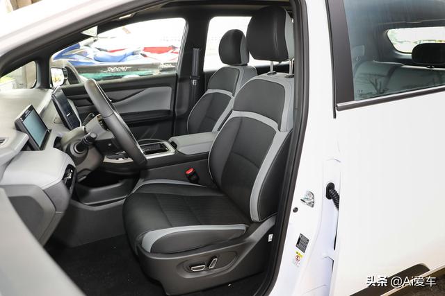 620公里续航，代价高配快充家用SUV，省钱又好养活，实拍合创Z03