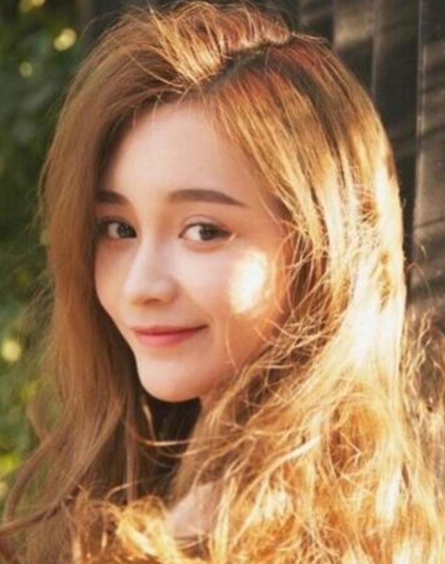 这6个明星明明是纯天然，却像极了整容脸，你看走眼几个？