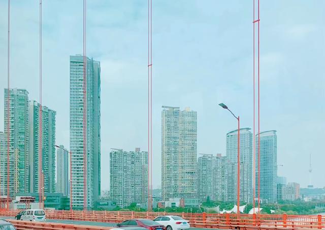 苏州、武汉和重庆争夺中国第五城，谁优势更大？