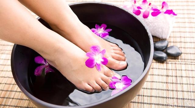 11月22日，是“小雪”节气，饮食上应该吃什么，又该如何养生呢？