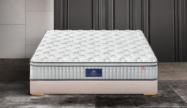 关于睡觉这件事情，我们必须要重视