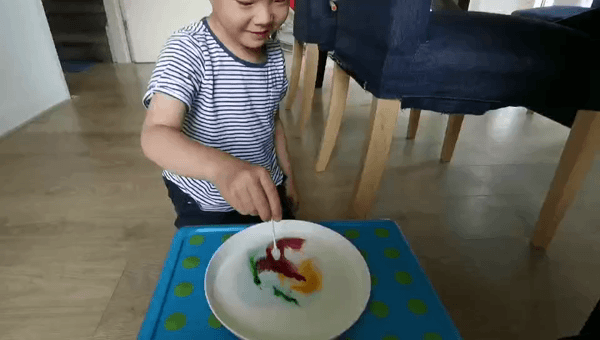 13个神奇的科学小实验，让孩子爱上学习和思考