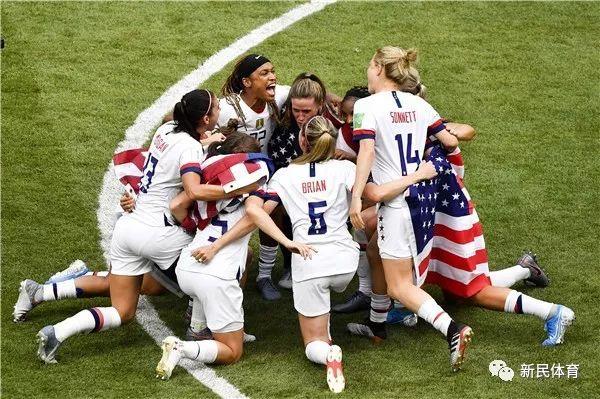 8届世界杯5进决赛4次捧杯，美国女足何以长盛不衰？