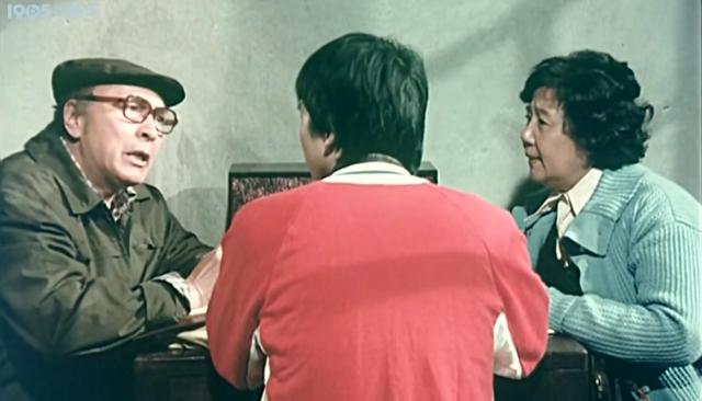 中国无厘头电影鼻祖，功夫大战外星人，34年后再看依然笑死人