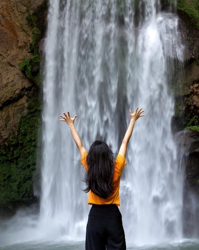貴州清鎮：深山瀑佈美
