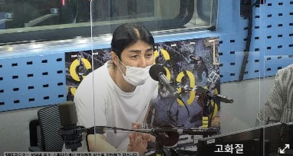 车胜元图片:澡堂泡澡「身材太好」遭客人狂盯 车胜元回嘴：看什么看，小子