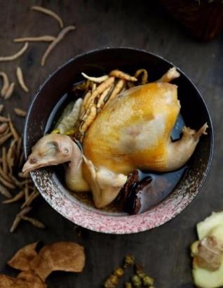 每日一膳鲜人参正当季，缓解失眠补足元气靠它了