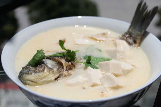 湿气重可多吃这些食物 茯苓粥健脾宁心易消化