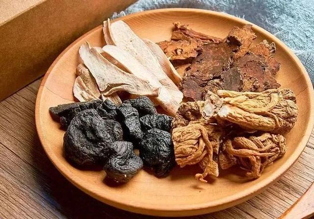 秋燥易生口舌疮，中医教你食疗方