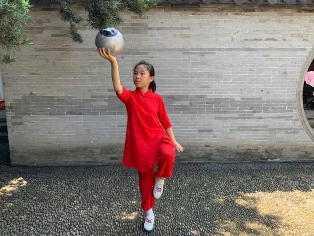 ​又是一个别人家的小孩！“八段锦”月饼见过吗？杭州10岁姑娘设计的
