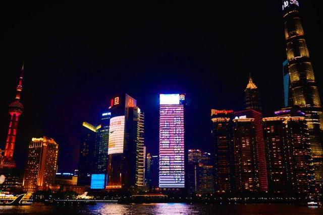 “抖in中秋生活节”落幕：上海300余家本地商户开抖音直播，交易额破700万