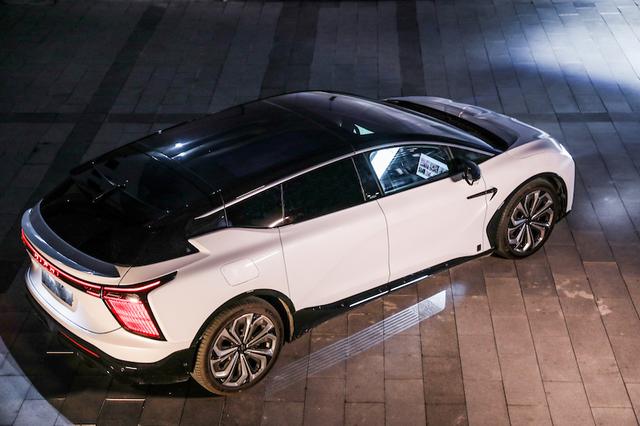 趣试驾高合HiPhi  X：不是开得太快，而是飞得太低