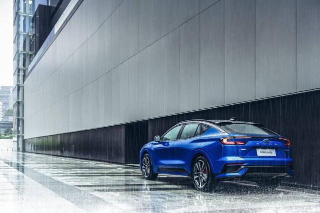 封车讯“一路绿灯”福特EVOS首创的车路协同系统让你梦想成真