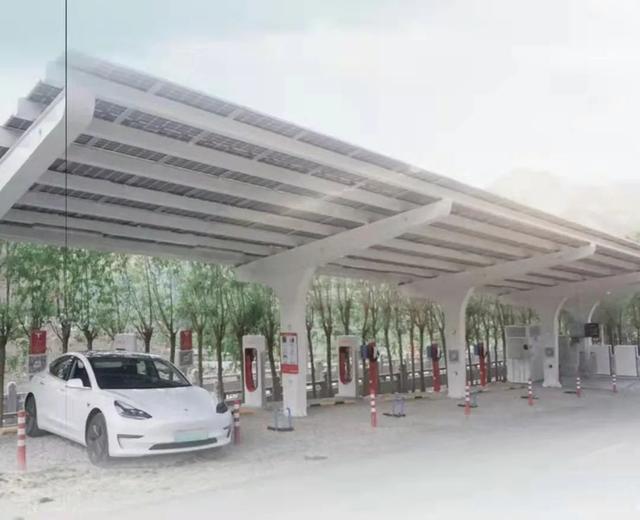 特斯拉终成巨头