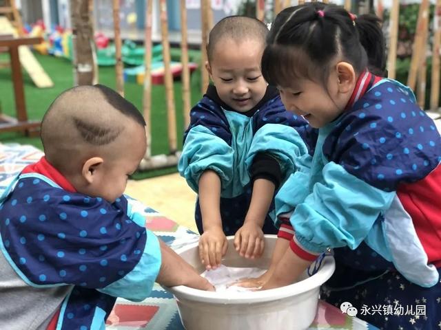 「校园动态」魅力扎染 润七彩童心 | 永兴镇幼儿园开展扎染体验活动