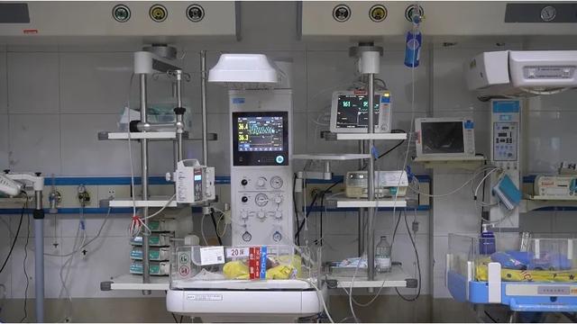 世界罕见！在腹腔内生长28周，贵州首例腹腔妊娠婴儿降生