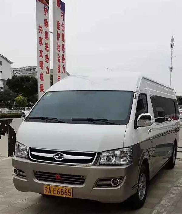 这一夜，微信群爆满！一万多名甘肃大学生冲上去了……