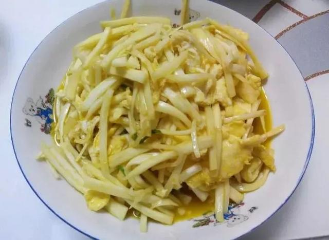 长得像笋却不是笋的茭白，这样吃能清热生津、利尿除湿