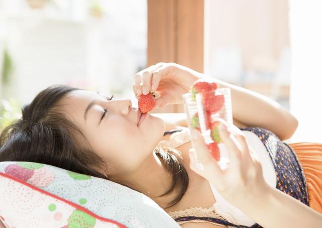 为什么有的人不能吃味道太酸的东西，一吃就受不了？