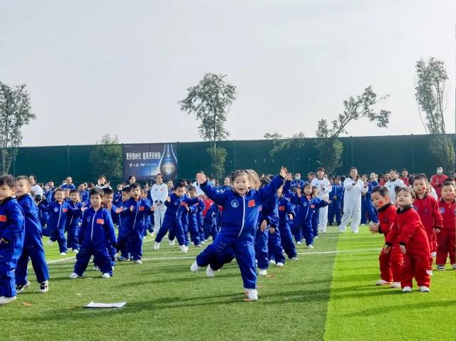 这场“中国梦·航天梦”大型亲子运动会，点燃孩子们的航天梦