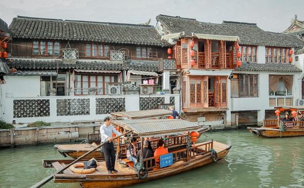 上海朱家角古镇好玩吗（上海免费又好玩的古镇）