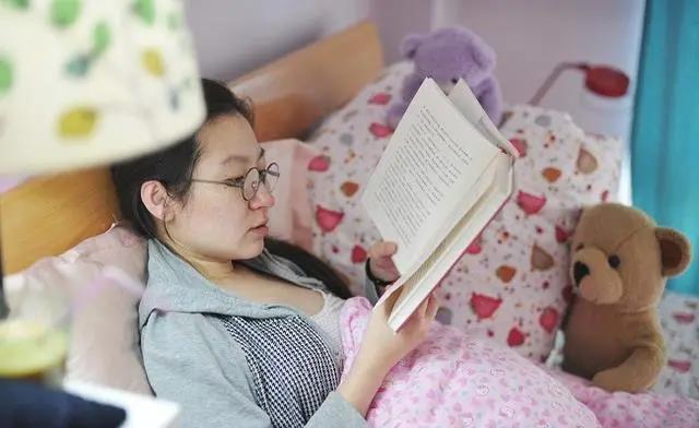 1岁宝宝总“摸头”，妈妈发觉不对劲去医院，医生：幸亏来医院了