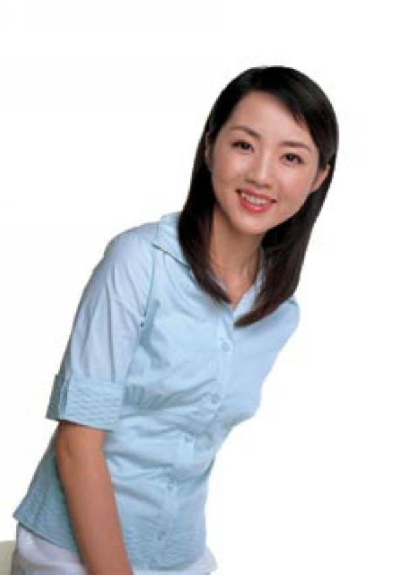 "天气预报"杨丹:40岁高龄产子,主持26年容貌还宛如少女