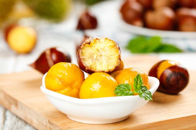 老年人初冬养生，做好4点，常吃3种食物，健康过冬