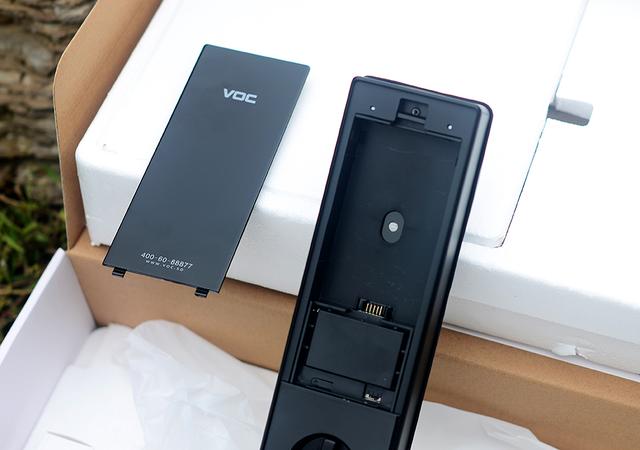 VOC人脸识别智能门锁T11 Face：确认过眼神，这是值得信赖的指纹锁