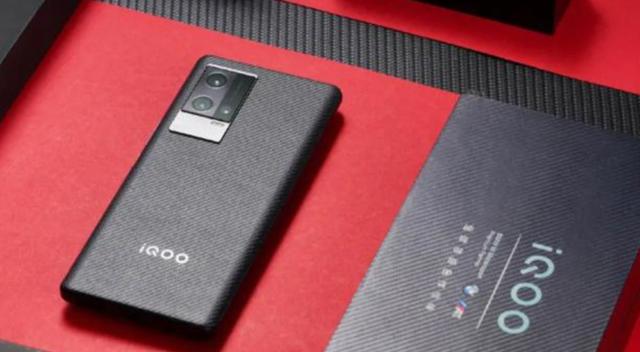 IQOO9Pro定位再升级，IP68加持，影像系统依然是重点