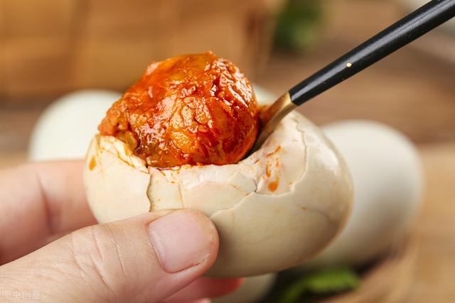 建议中老年人：冬季多吃4种健康食物，好吃不贵，对身体好