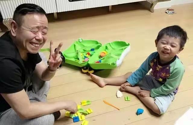 隔代遗传对孩子外貌影响多大？想生儿子，结果给自己生了个“爹”