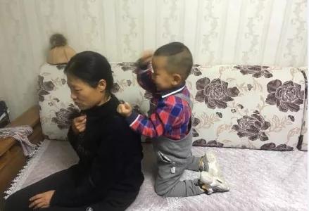 90后“敷衍式养娃”走红，谁能理解这种快乐？