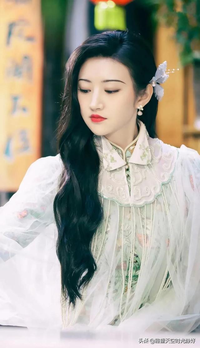 司藤带火中国风穿搭景甜司藤绝美古风服装爱了爱了简直太美了