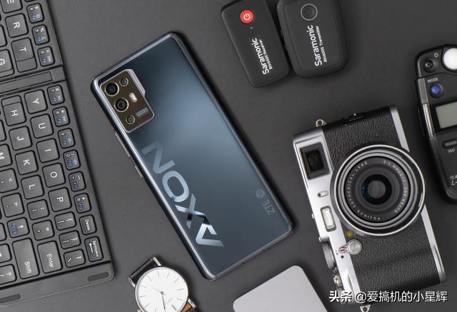 从2998元跌至2198元，骁龙888手机大降价，144Hz+6400万四摄
