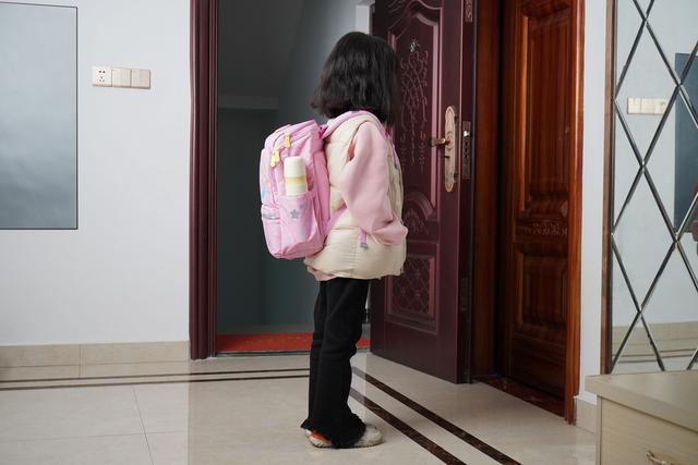 轻松背负，健康成长，给小外甥女的生日礼物——GMT for Kids小方包