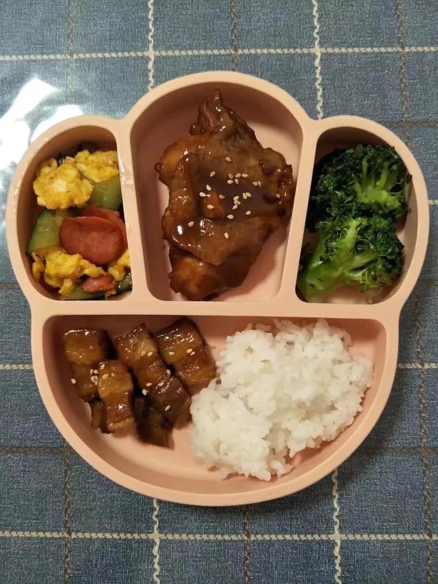 每天坚持做的一件事，两岁宝宝的午餐