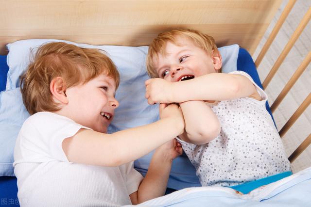 宝宝们之间的冲突，孩子们发生肢体冲突该怎么办？