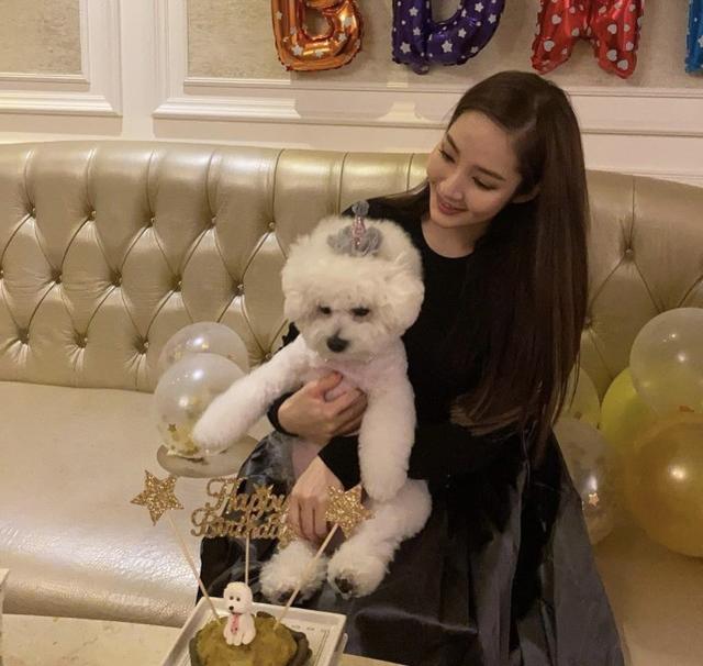 朴敏英图片:李敏镐最美前女友朴敏英，34岁仍保持完美容颜，整形美女又如何