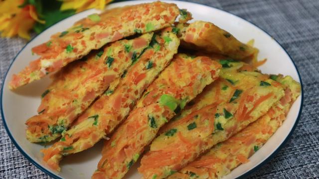 孩子的早餐要好吃，还要营养，这样做5分钟搞定，常吃还对视力好