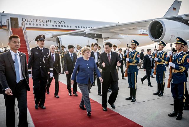 秦刚出任中国驻美大使曾被评价为刚猛而不失睿智美国驻华大使一职已空