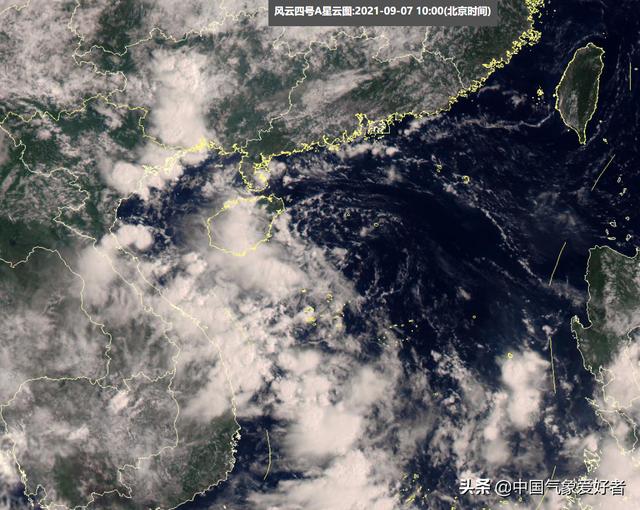 猛烈暴雨将袭海南浙江，双台风提前登陆？分析：是土台风和冷空气