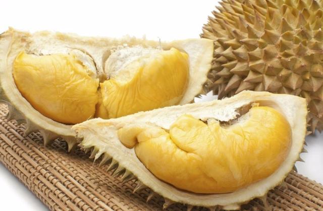 秋天孕妈可以多吃三种水果，增强身体免疫力，还能帮助胎儿发育