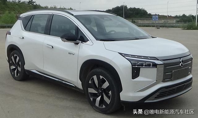 特斯拉全系取消雾灯？恒驰首款车型进入工信部目录，唐EV新款来袭